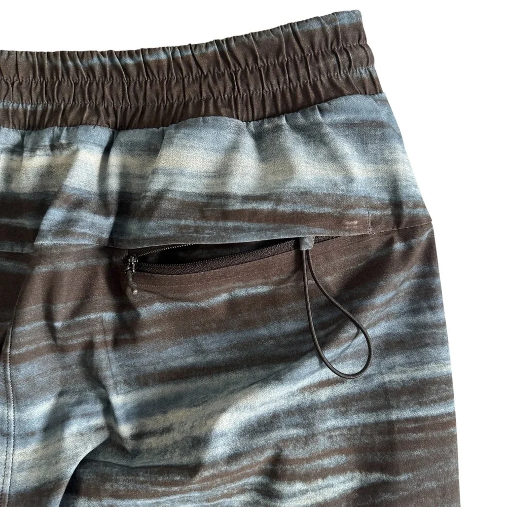 Lululemon Medium 7in Blue Black Lined Men's Athletic Shorts LM7AASSC50218